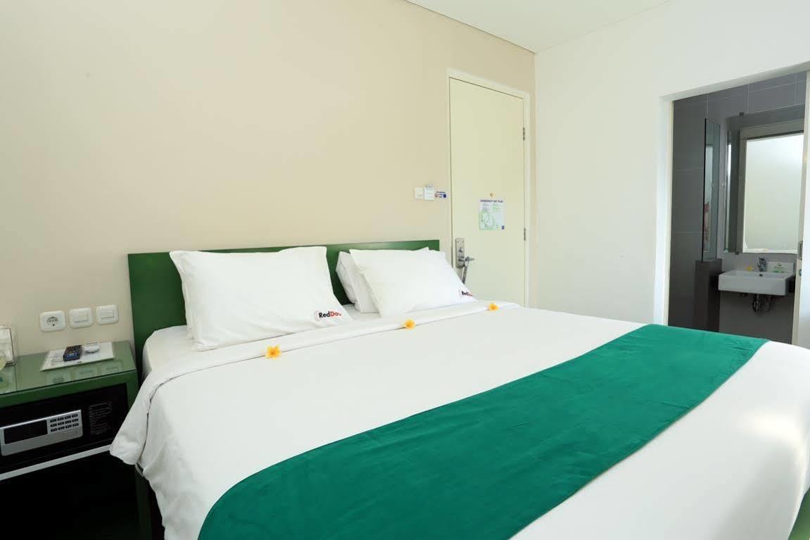 Reddoorz Near Pantai Jerman Hotell Kuta Lombok Eksteriør bilde